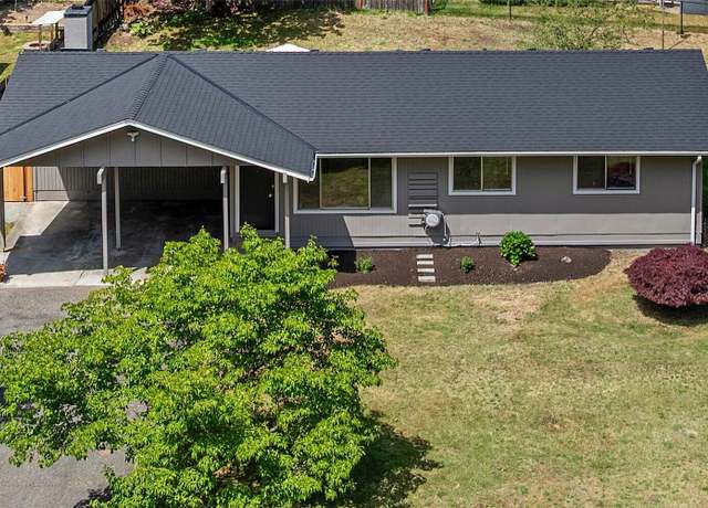 Property at 19932 NE 175th St, Woodinville, WA 98077, 3 beds, 1 bath