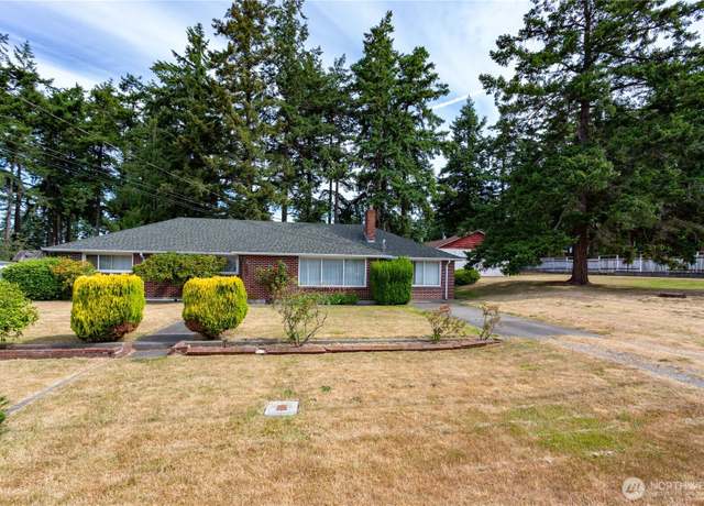Property at 1662 NE 5th Ave, Oak Harbor, WA 98277, 3 beds, 2 baths