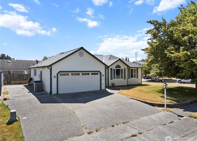 Property at 3519 G Ave, Anacortes, WA 98221, 3 beds, 2 baths