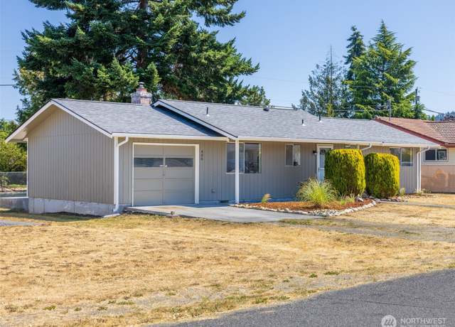 Property at 406 N Matriotti Ave, Sequim, WA 98382, 2 beds, 1.5 baths