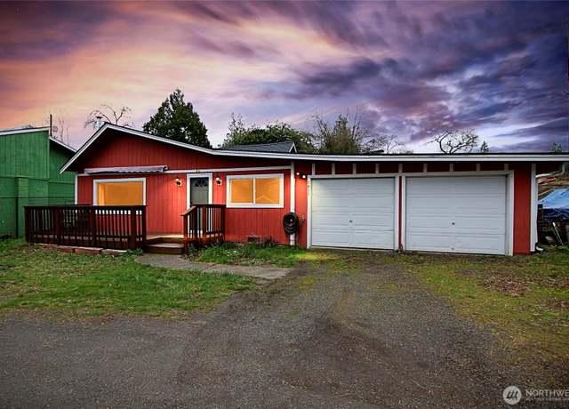 Property at 1411 West Ave, Port Orchard, WA 98366, 2 beds, 1.5 baths