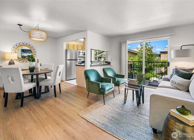 Property at 12056 15th Ave NE #204, Seattle, WA 98125, 1 bed, 1 bath