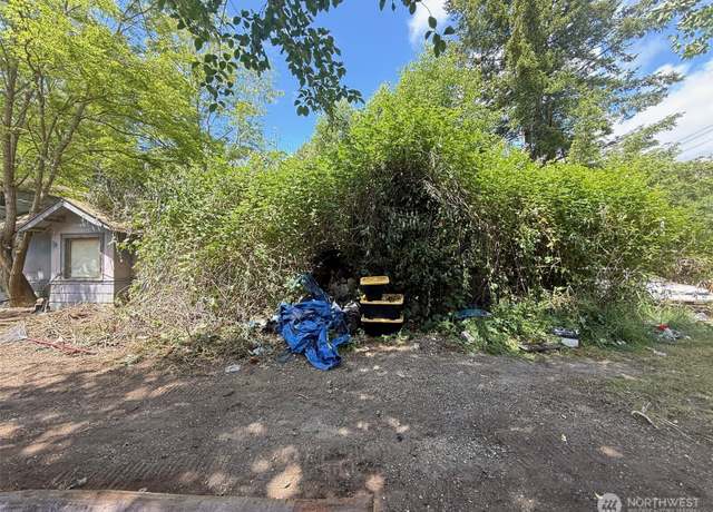 Property at 9281 Stadsvold Rd, Blaine, WA 98230, 4 beds, 1 bath