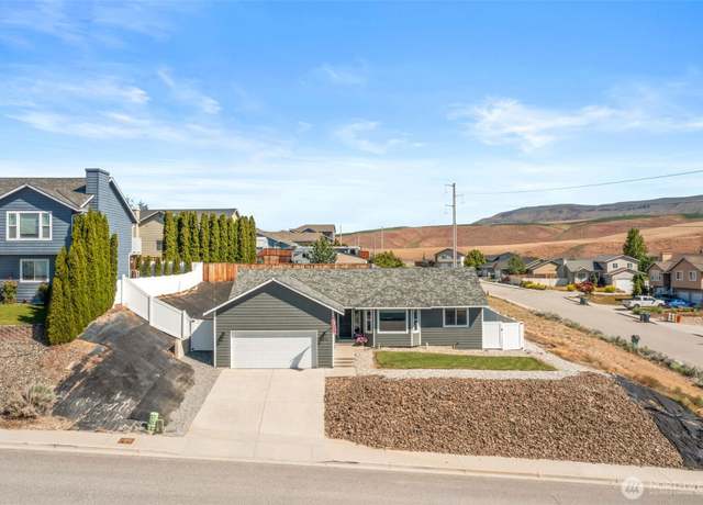 Property at 1348 Wheatridge Dr, East Wenatchee, WA 98802, 3 beds, 2 baths