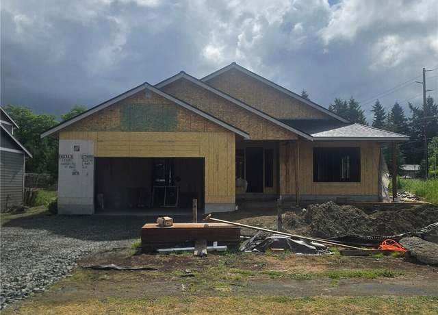 Property at 14307 120th Avenue Ct E, Puyallup, WA 98374, 3 beds, 3 baths
