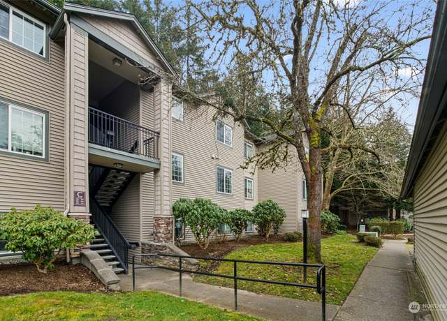 Property at 25025 SE Klahanie Blvd Unit C303, Issaquah, WA 98029, 3 beds, 2 baths