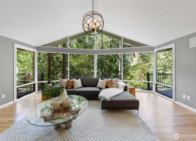 Property at 3718 130th Ave NE, Bellevue, WA 98005, 4 beds, 2.5 baths