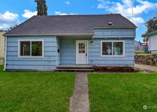 Property at 12034 68th Ave S, Seattle, WA 98178, 4 beds, 1.5 baths