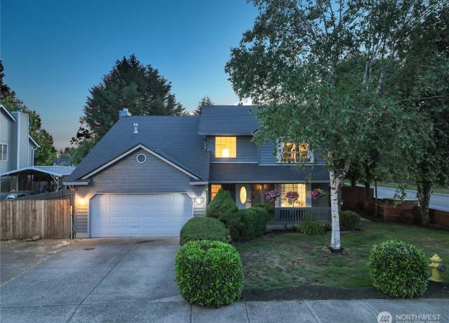 Property at 1404 NW 2nd Ave, Battle Ground, WA 98604, 4 beds, 2.5 baths