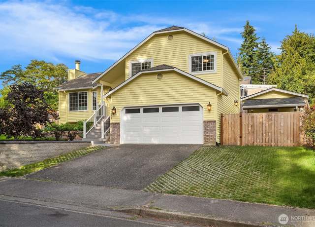 Property at 19618 76th Ave NE, Kenmore, WA 98028, 3 beds, 2 baths