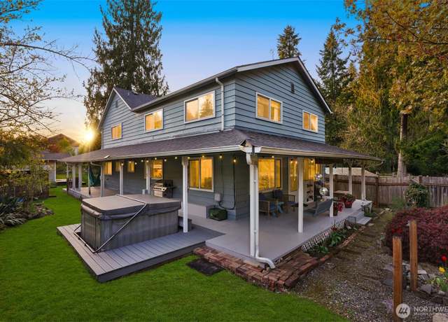 Property at 405 Long St, Wilkeson, WA 98396, 6 beds, 2.5 baths