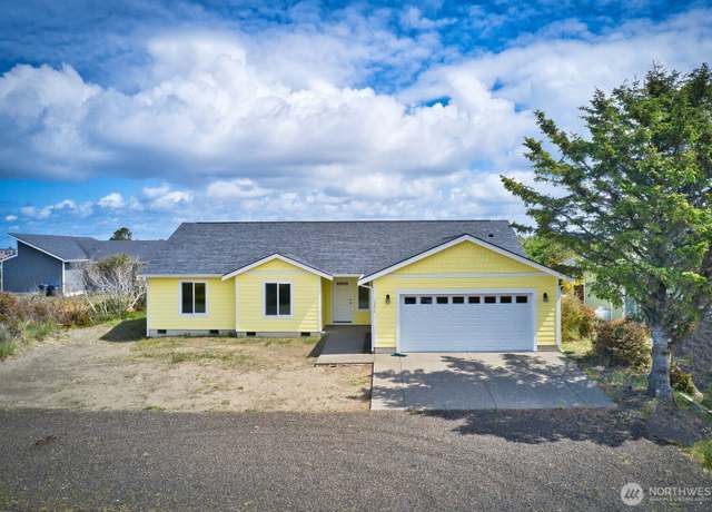 Property at 1376 Sand Pebble Ave SW, Ocean Shores, WA 98569, 3 beds, 2 baths