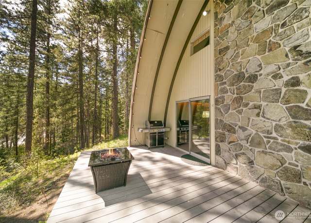 Property at 2514 Kinnikinnick Dr, Leavenworth, WA 98826, 1 bed, 1 bath