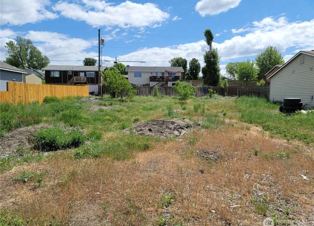 Property at 211 W 7th St, Warden, WA 98857