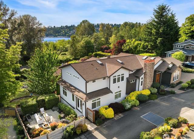 Property at 10022 NE 110th St, Kirkland, WA 98033, 4 beds, 3.5 baths