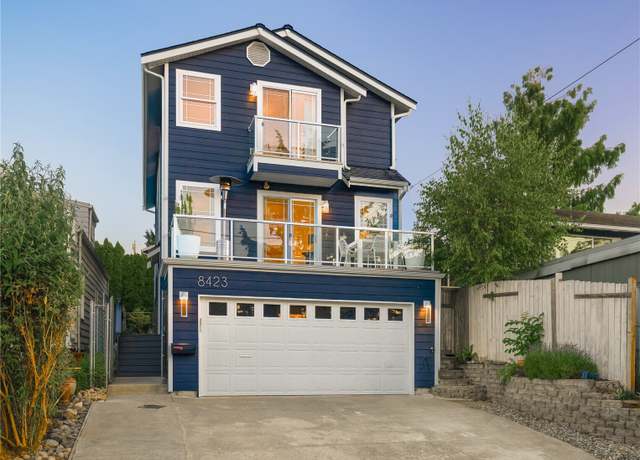 Property at 8423 S 113th St, Seattle, WA 98178, 4 beds, 2.5 baths