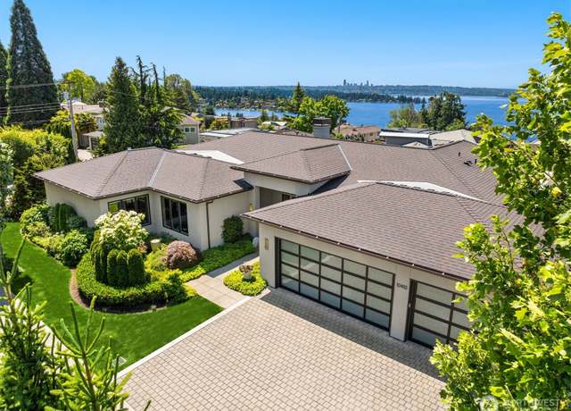 Property at 10410 NE 58th St, Kirkland, WA 98033, 5 beds, 4.5 baths
