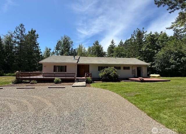 Property at 620 Van Wyck Rd, Bellingham, WA 98226, 3 beds, 2 baths