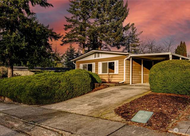 Property at 17224 Woodcrest Dr NE, Bothell, WA 98011, 3 beds, 2 baths