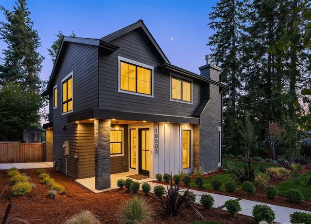 Property at 10505 NE 112th St, Kirkland, WA 98033, 3 beds, 2.5 baths