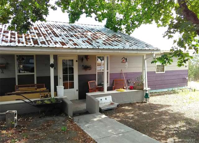 Property at 1094 Adams St S, Republic, WA 99166, 3 beds, 1 bath