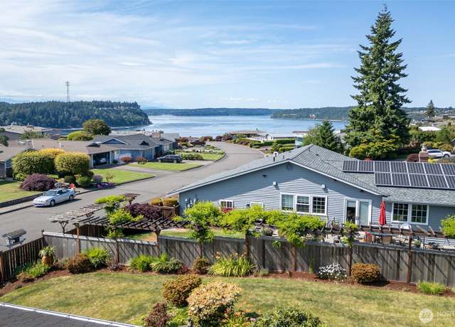 Property at 7215 N 23rd, Tacoma, WA 98406, 4 beds, 2.5 baths