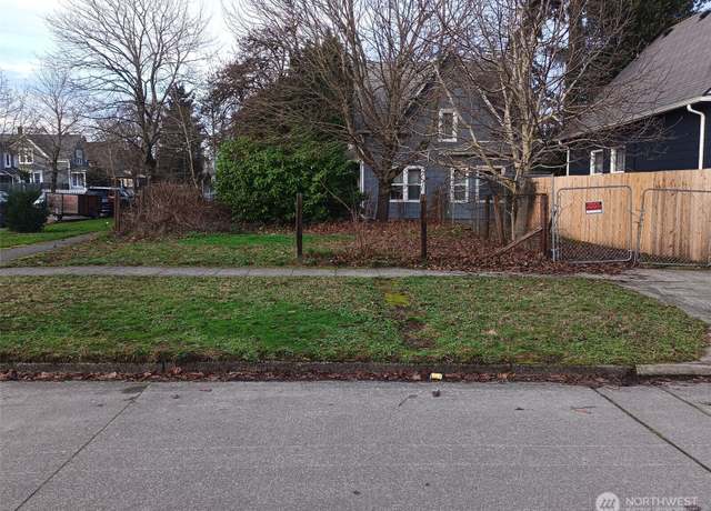 Property at 1121 21st St, Tacoma, WA 98405