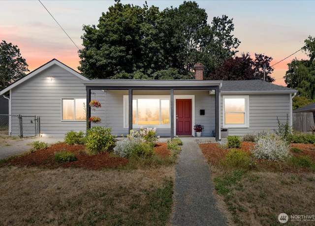 Property at 3018 N Baltimore St, Tacoma, WA 98407, 3 beds, 2 baths