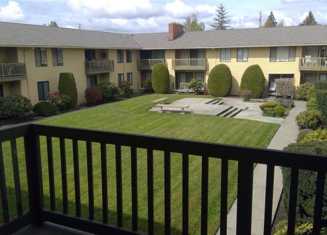 Property at 310 S 11th St #202, Mount Vernon, WA 98274, 2 beds, 1.5 baths