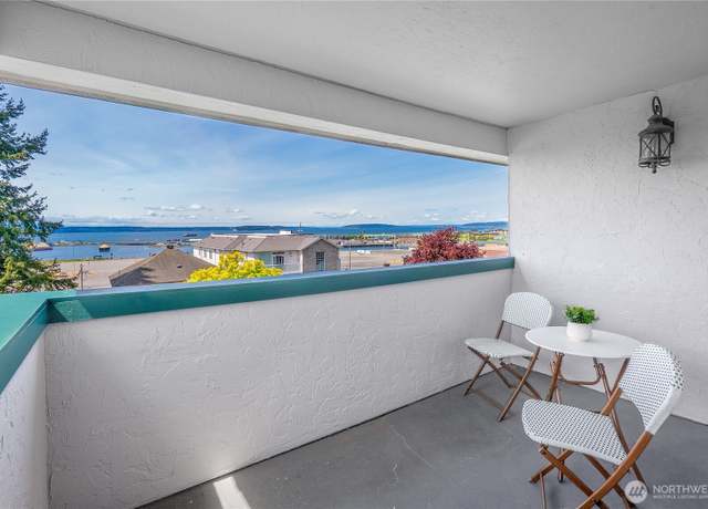 Property at 2423 GRAND Ave #5, Everett, WA 98201, 2 beds, 1 bath