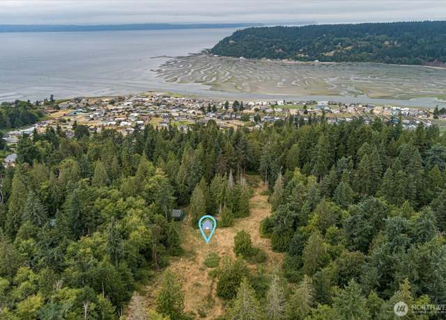 Property at 8175 Mossy Rock Rd, Clinton, WA 98236