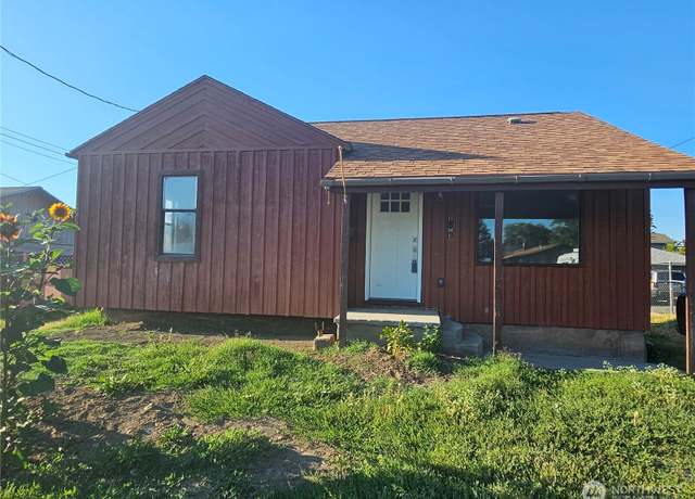 Property at 103 SE 10 St, College Place, WA 99324, 4 beds, 2 baths
