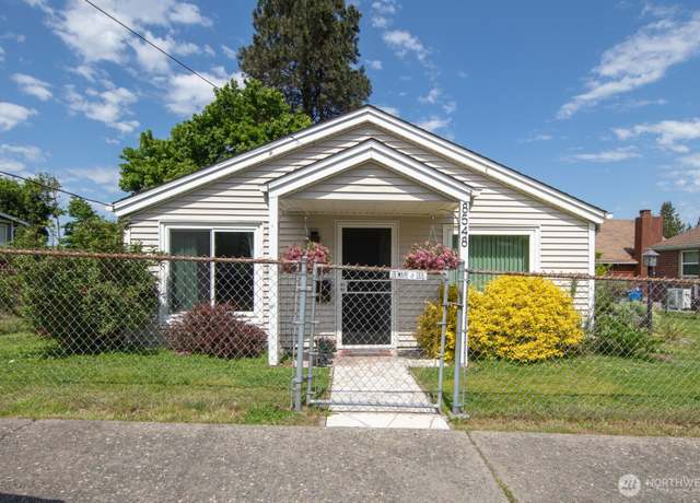 Property at 8548 S 115th Pl, Seattle, WA 98178, 2 beds, 1 bath