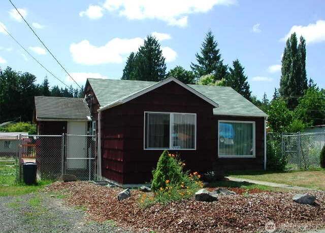 Property at 5709 W 1st St, Bremerton, WA 98312, 2 beds, 1 bath