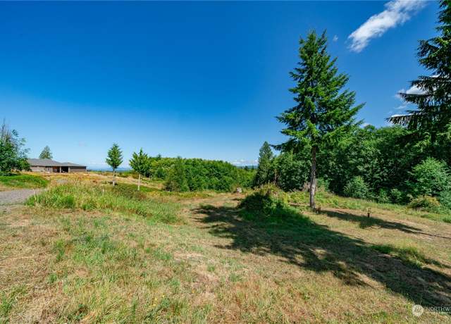 Property at 120 Red Hawk Dr, Castle Rock, WA 98611