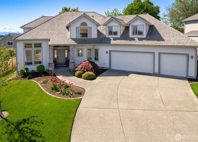 Property at 14545 SE 243rd Pl, Kent, WA 98042, 4 beds, 2.5 baths