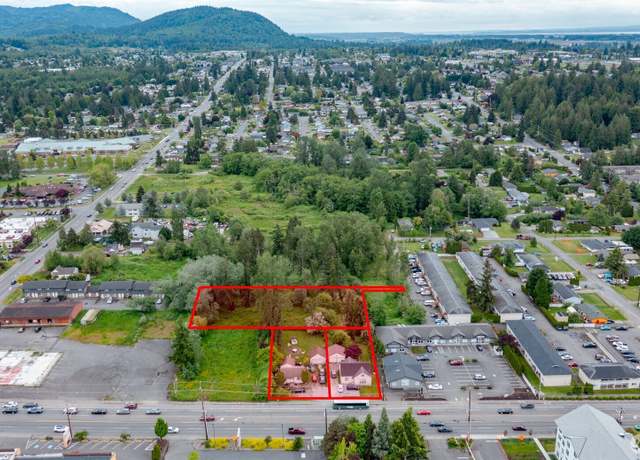 Property at 2008 E College Way, Mount Vernon, WA 98273, 3 beds, 2 baths