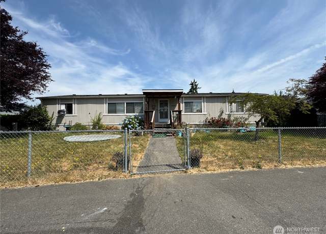 Property at 31600 126th Ave SE #100, Auburn, WA 98092, 4 beds, 2 baths