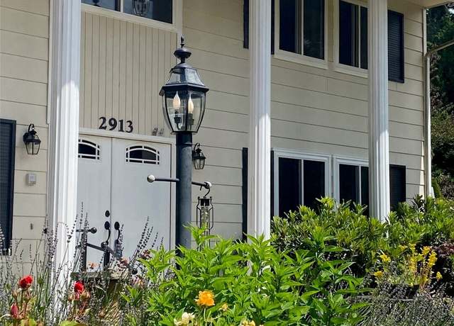 Property at 2913 SE Forest Villa Ct, Port Orchard, WA 98366, 4 beds, 2.5 baths