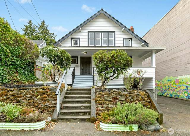 Property at 1009 NE 70th St, Seattle, WA 98115, 4 beds, 1.5 baths