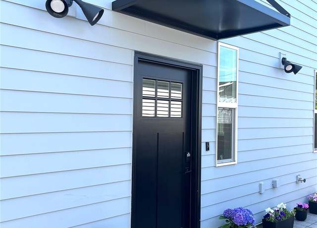Property at 714 N 73rd St, Seattle, WA 98103, 2 beds, 2.5 baths