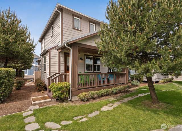 Property at 422 Vine Maple Ln SW, Ocean Shores, WA 98569, 2 beds, 2.5 baths