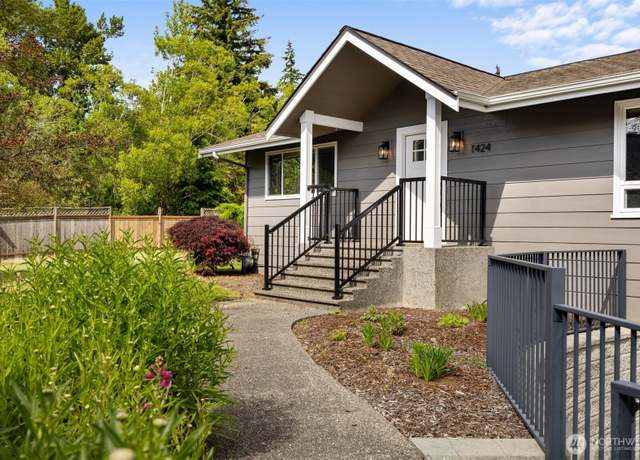 Property at 1424 E 36th Ln, Bellingham, WA 98226, 5 beds, 2.5 baths