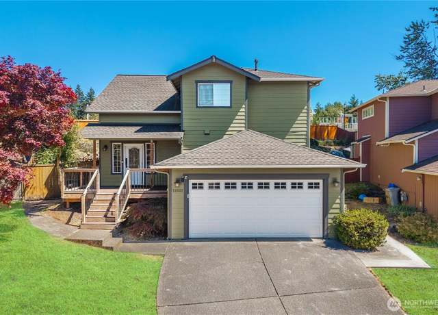 Property at 26832 27th Pl S, Kent, WA 98032, 3 beds, 3 baths