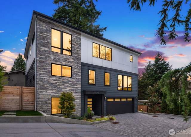 Property at 11216 NE 67th St #4, Kirkland, WA 98033, 5 beds, 4 baths