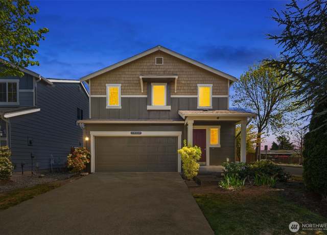 Property at 20338 111th Ave SE, Kent, WA 98031, 3 beds, 2.5 baths