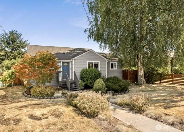 Property at 13216 1st Ave SW, Burien, WA 98146, 2 beds, 1 bath