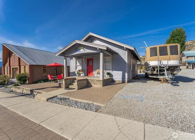 Property at 519 E Woodin Ave, Chelan, WA 98816, 2 beds, 1 bath