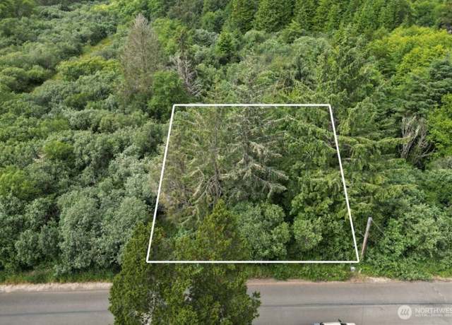 Property at 3607 102nd St, Long Beach, WA 98631