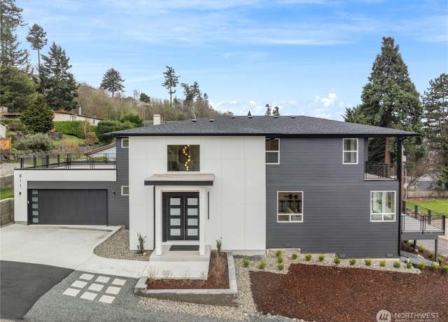 Property at 811 S 272nd St, Des Moines, WA 98198, 3 beds, 3.5 baths